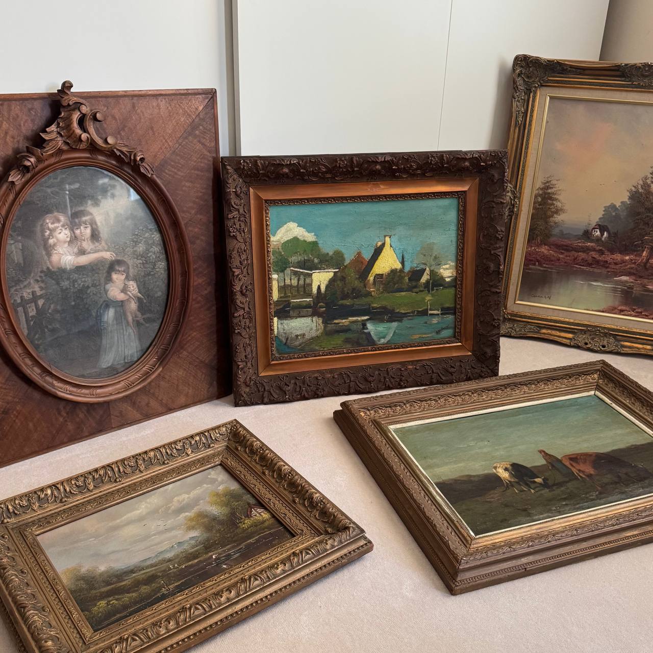 A Facebook Marketplace multi-listing of vintage paintings — UK reseller cross-platform workflow