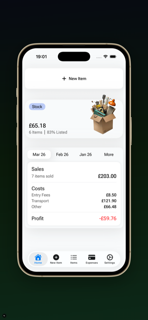FlipperHelper app screenshot showing profit calculation per item after eBay fees, postage, and purchase costs